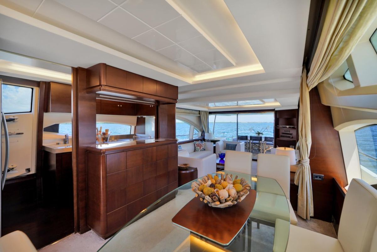 2009 Azimut 75 