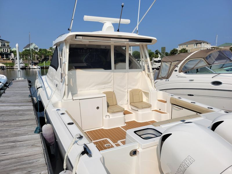 2018 Pursuit OS 355 Offshore