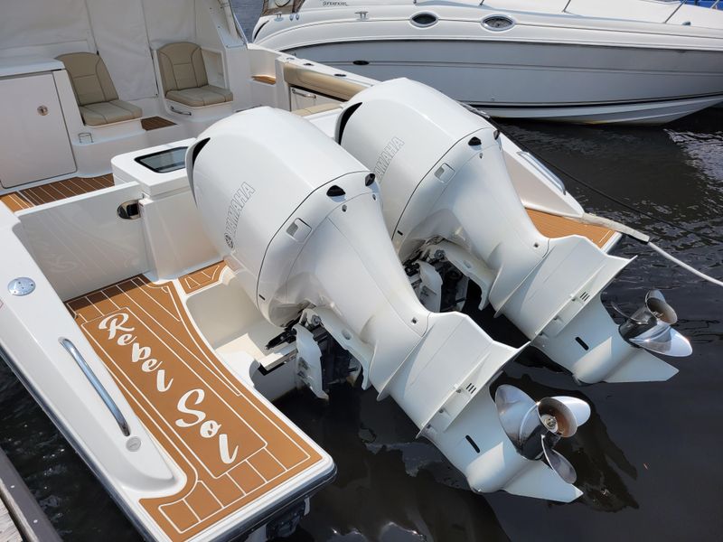 2018 Pursuit OS 355 Offshore