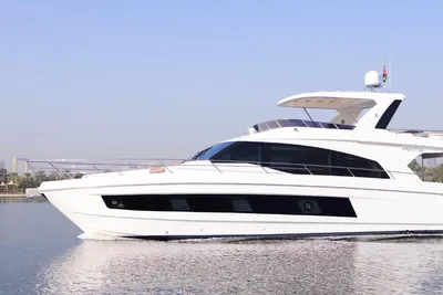 Gulf Craft Majesty 62
