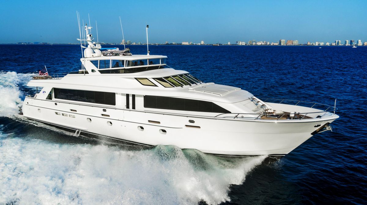 2005 Hatteras 100 