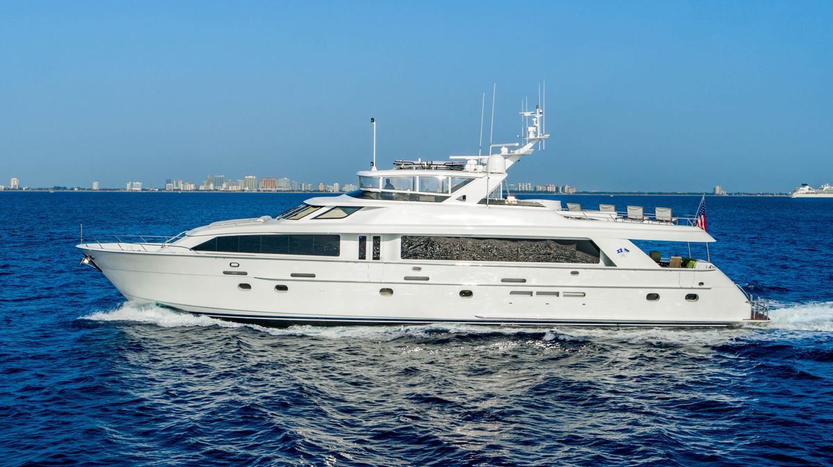 2005 Hatteras 100 