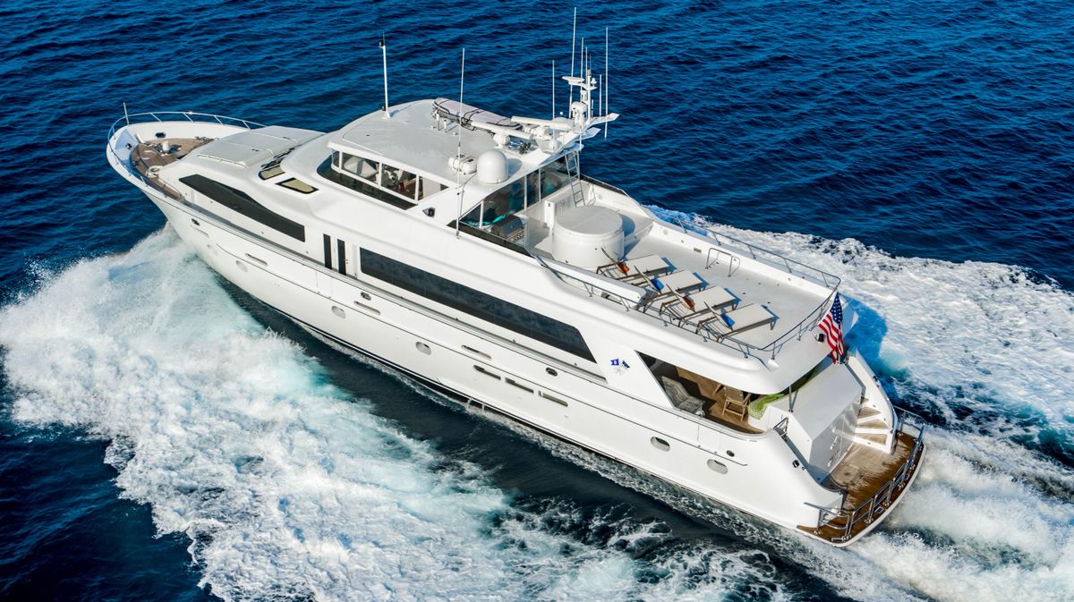 2005 Hatteras 100 