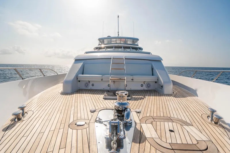 Magic Yacht Photos Pics 2005 Hatteras 100 Motor Yacht deck with ocean view and clear sky.