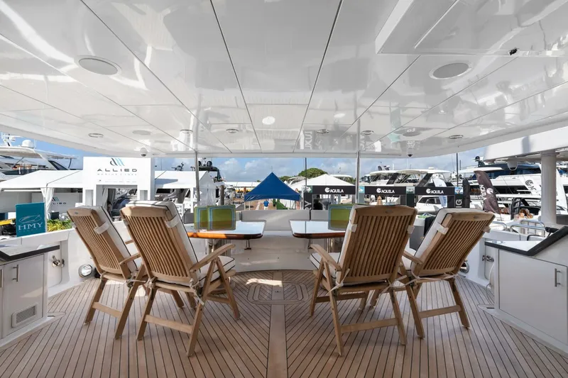 Magic Yacht Photos Pics 