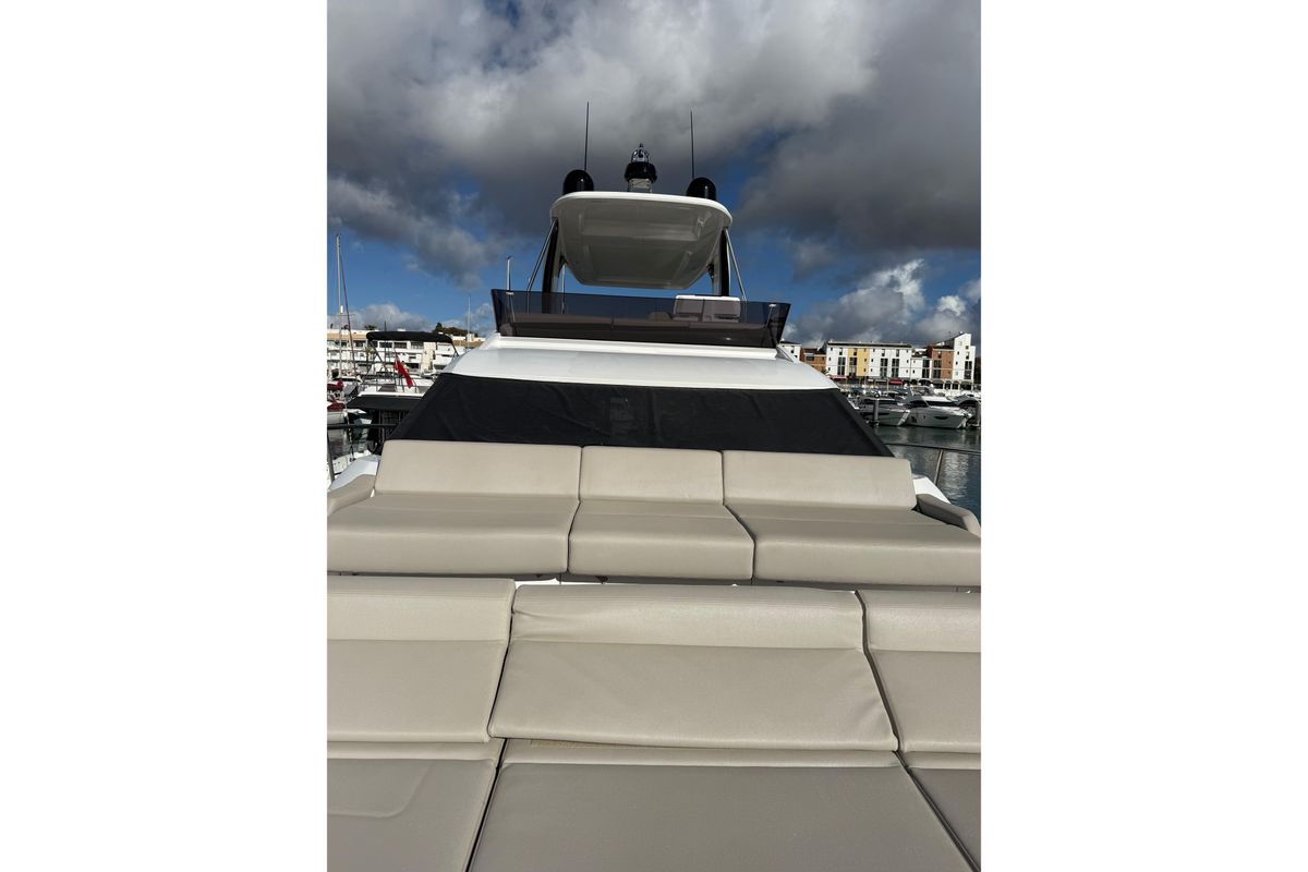 2023 Ferretti Yachts 59 