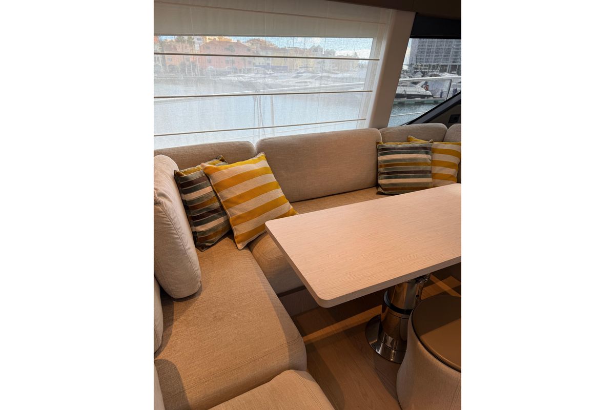 2023 Ferretti Yachts 59 