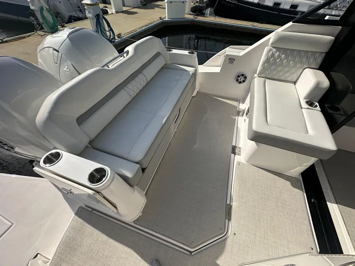  Yacht Photos Pics 2025 REGAL 36 XO - Image 28