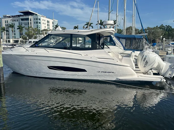  Yacht Photos Pics 2025 Regal 36 Xo - Image 2