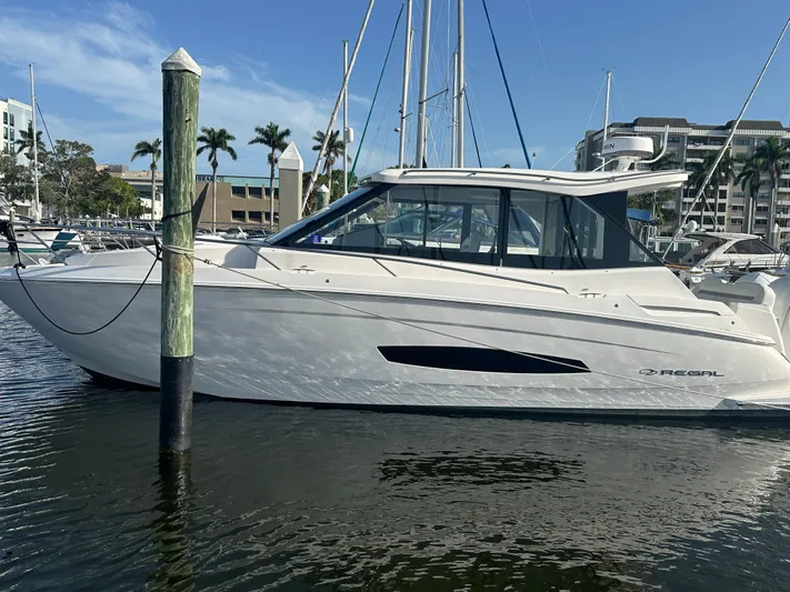  Yacht Photos Pics 2025 Regal 36 Xo - Image 1
