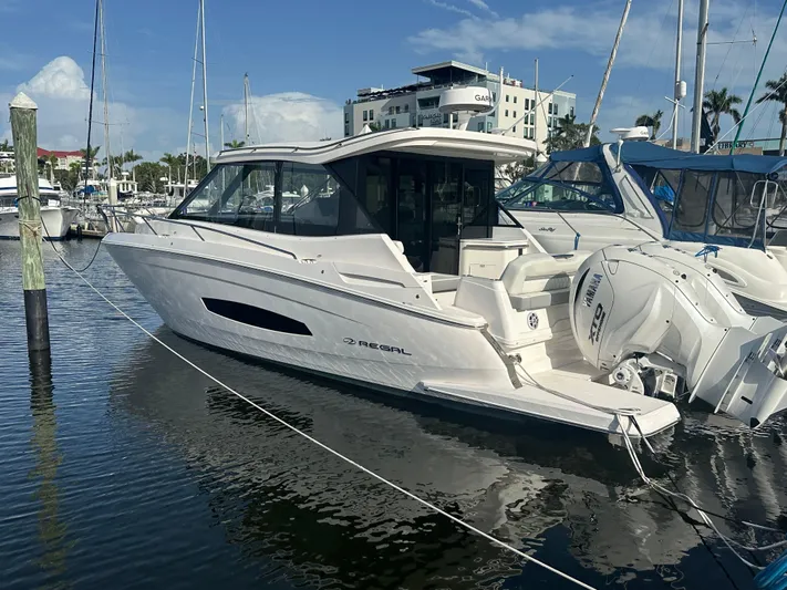  Yacht Photos Pics 2025 Regal 36 Xo - Image 3