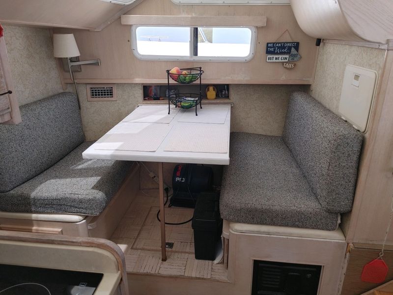1995 Tollycraft 45 Cockpit Motor Yacht