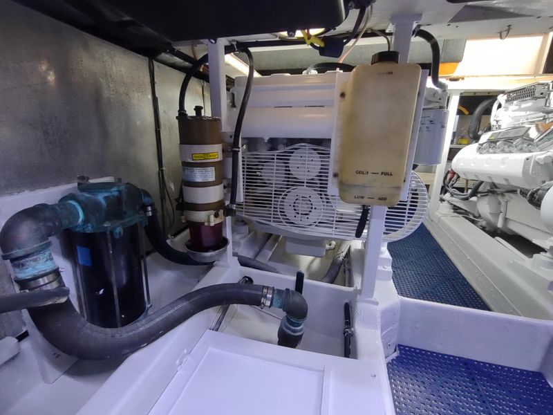 1995 Tollycraft 45 Cockpit Motor Yacht