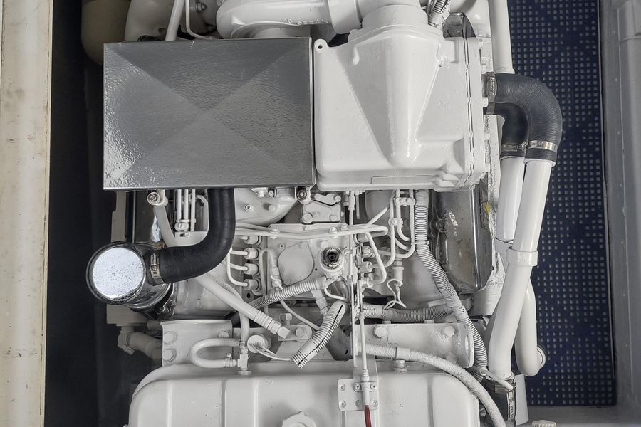 1995 Tollycraft 45 Cockpit Motor Yacht