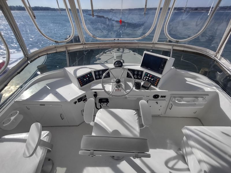 1995 Tollycraft 45 Cockpit Motor Yacht