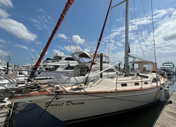 Sweet Dream Yacht Photos Pics 