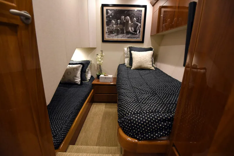 Crank It Up Yacht Photos Pics 2014 Viking 62 Convertible twin bed cabin with polka dot bedding.