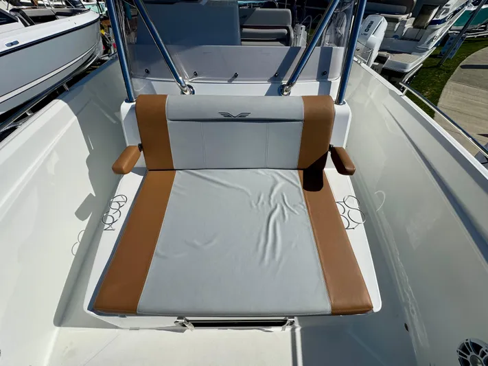  Yacht Photos Pics 2024 Beneteau Flyer 9 SPACEdeck boat with cushioned seating and sleek design.