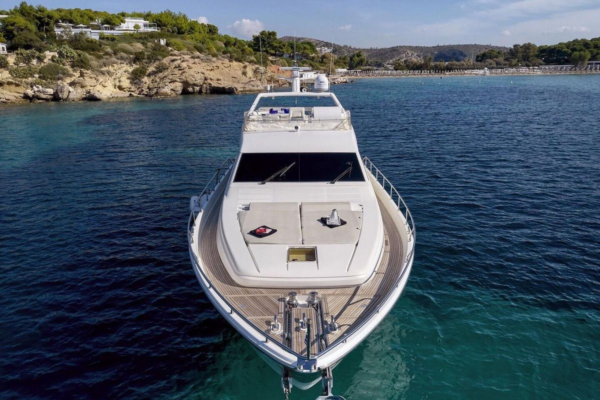 2000 Ferretti Yachts 67 