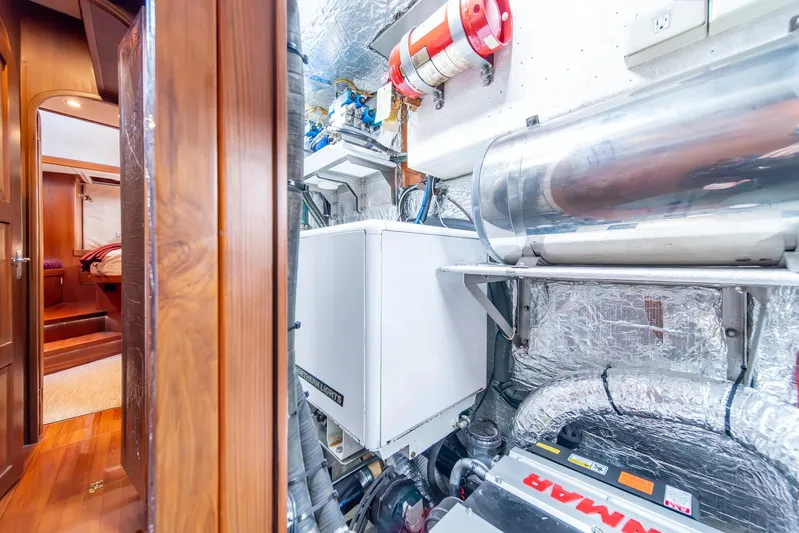 Voodoo Yacht Photos Pics 