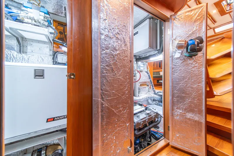 Voodoo Yacht Photos Pics 