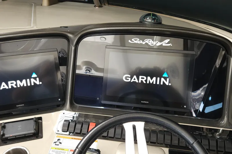  Yacht Photos Pics Dashboard of 2008 Sea Ray 40 Sundancer with Garmin navigation displays.