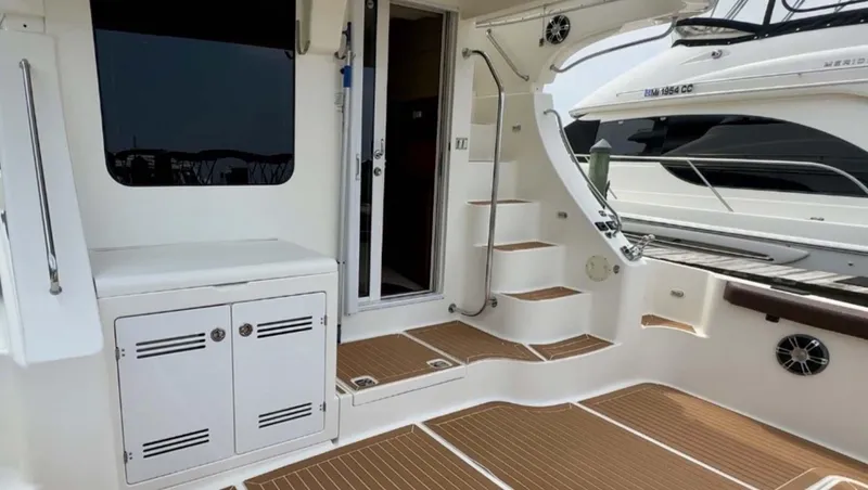 Team 45 Yacht Photos Pics 