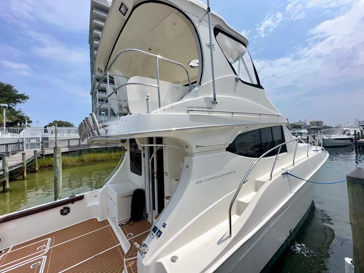 Team 45 Yacht Photos Pics 