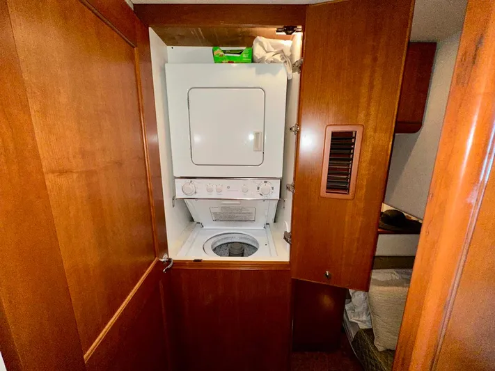 Team 45 Yacht Photos Pics 