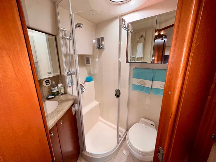 Team 45 Yacht Photos Pics 