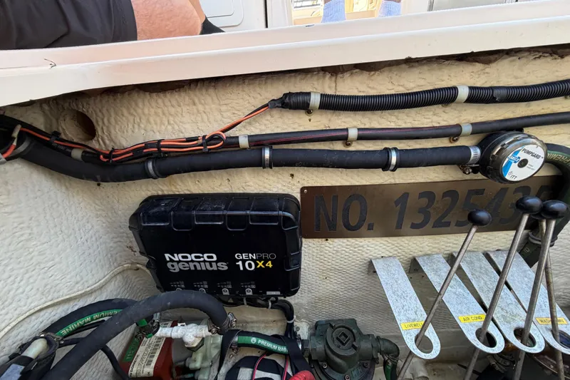  Yacht Photos Pics Interior of 2013 Grady-White Freedom 335 boat with NOCO Genius GenPro 10x4 charger.