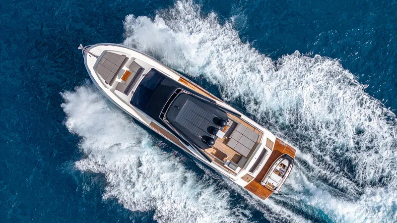 Isla Bonita Yacht Photos Pics 