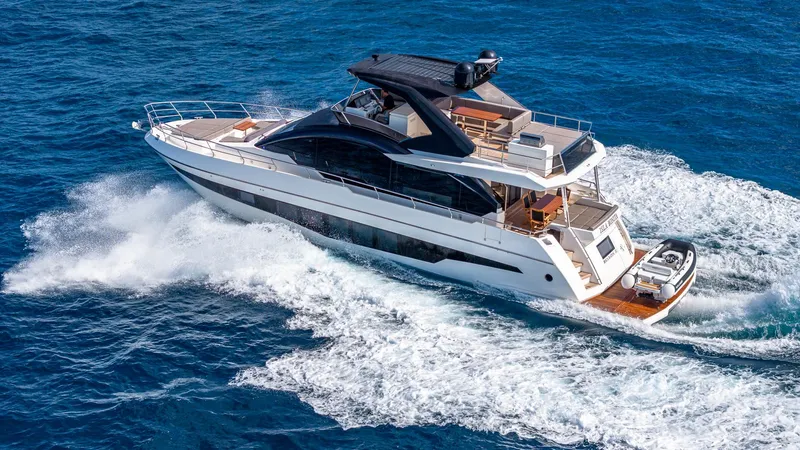 Isla Bonita Yacht Photos Pics 