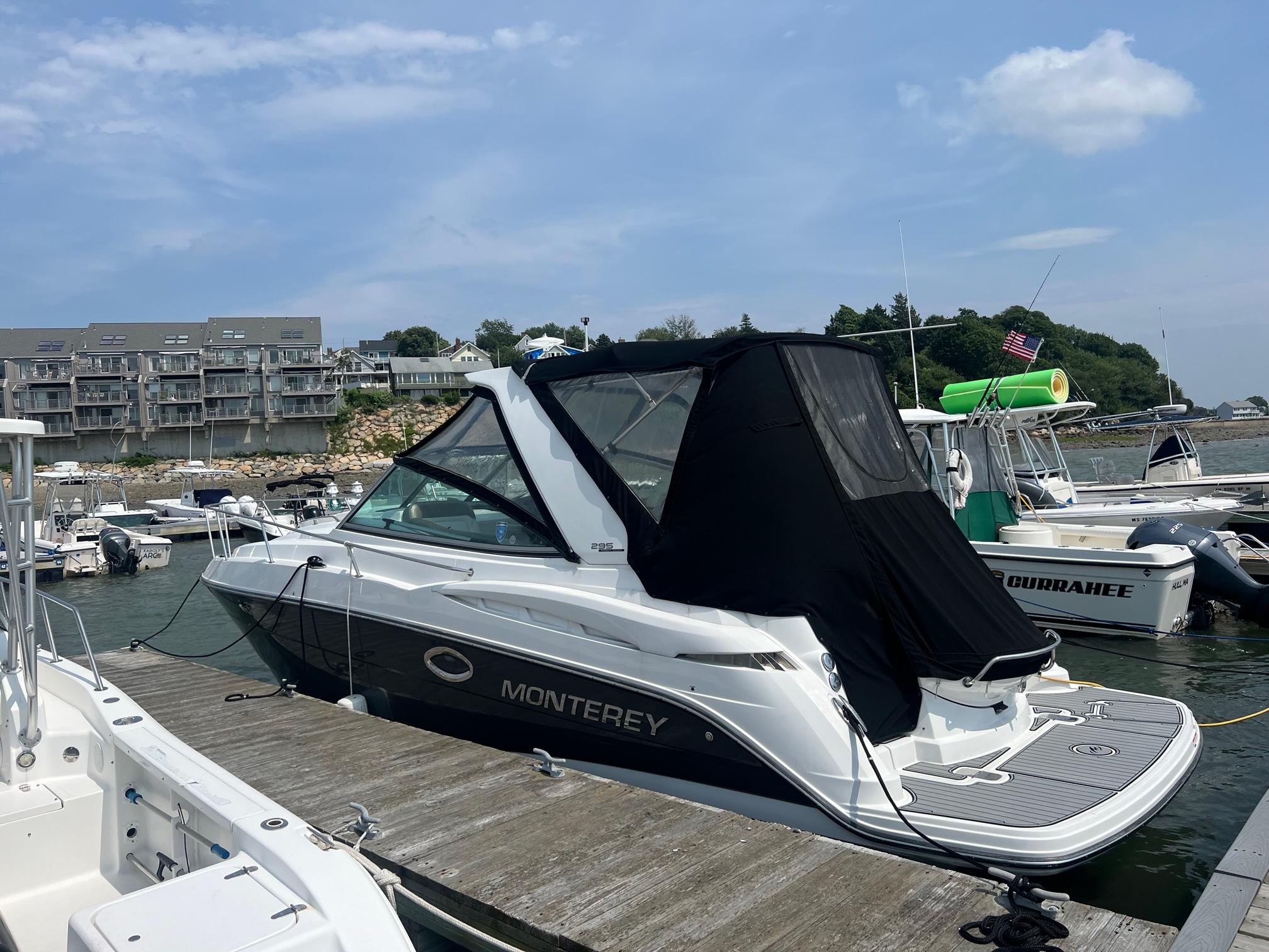 2018 monterey 295 sport yacht