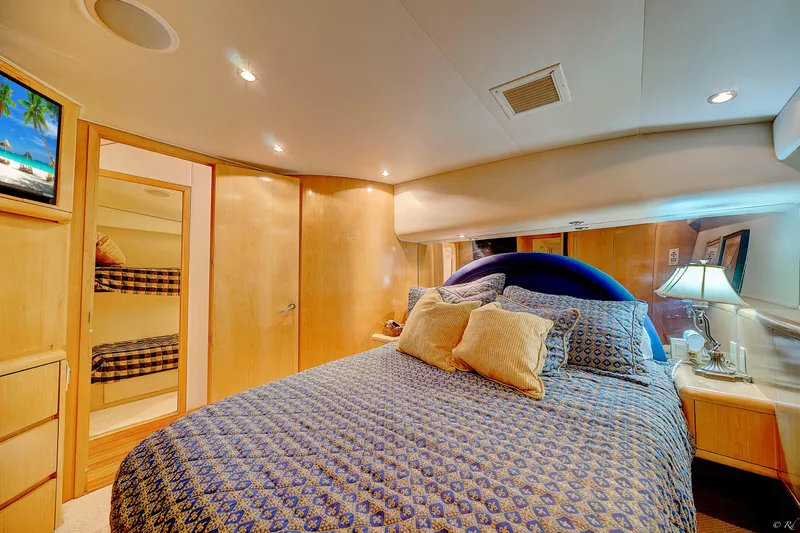  Yacht Photos Pics Master Stateroom, Five Star
