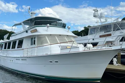 Hatteras Motoryacht