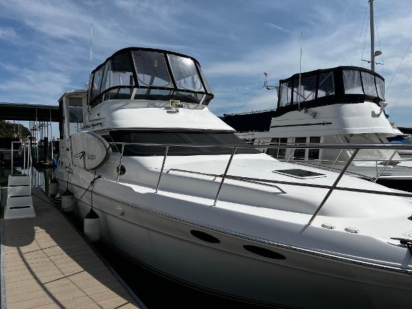 2001 Sea Ray 420 Aft Cabin