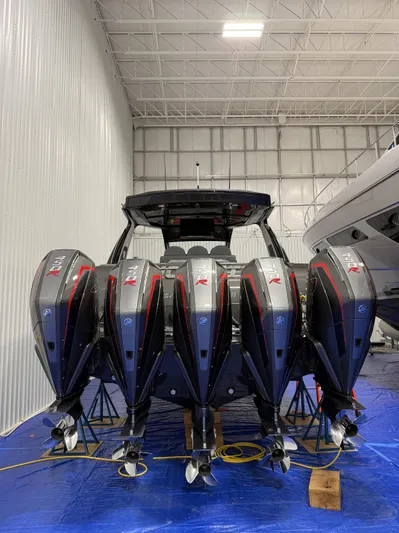 Incognito Yacht Photos Pics 