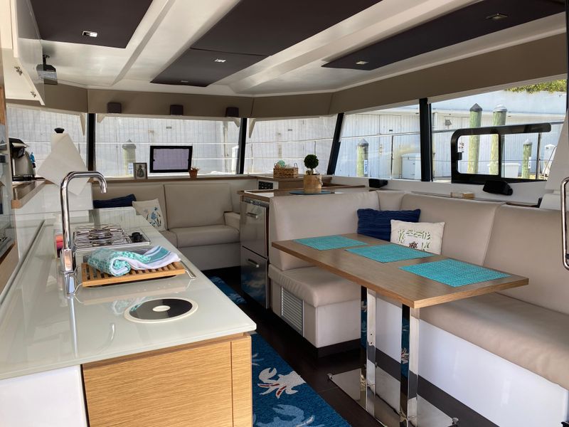 2017 Fountaine Pajot MY 37