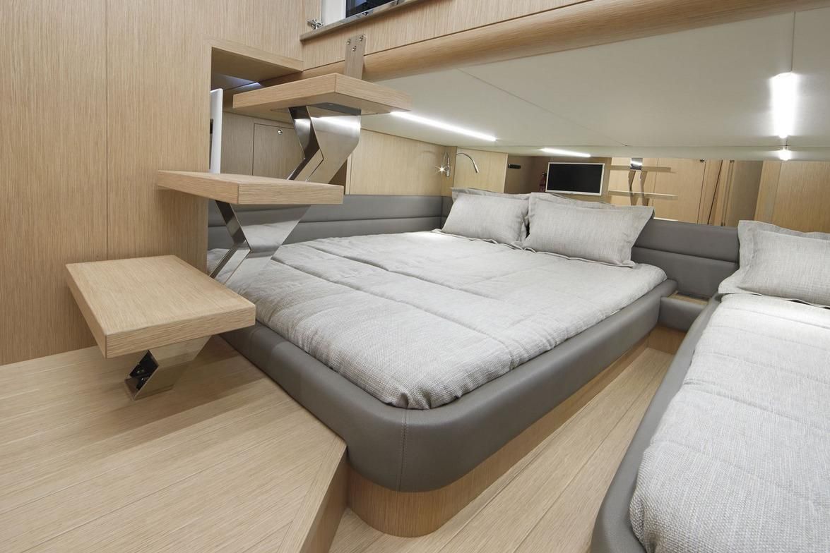 2018 Chris-Craft 44 