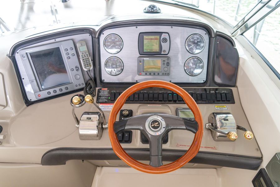 2004 Sea Ray 390 Sundancer