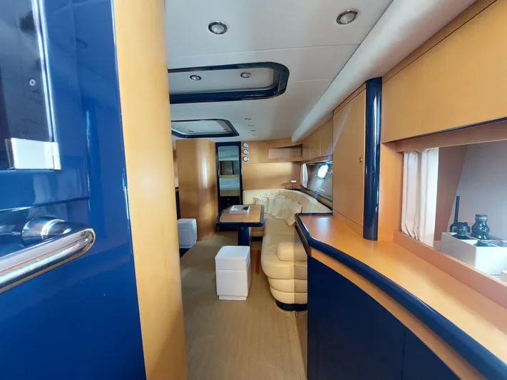 The Blv Yacht Photos Pics Sarnico 58 salon