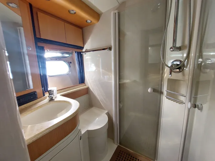 The Blv Yacht Photos Pics Sarnico 58 bathroom