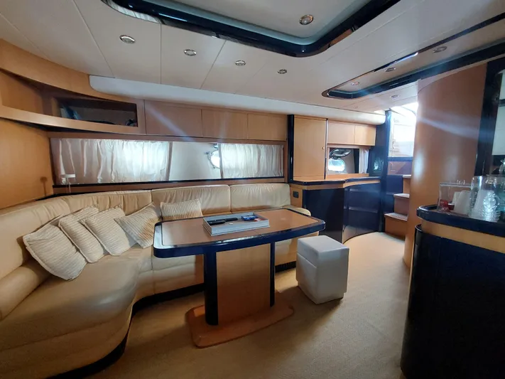 The Blv Yacht Photos Pics Sarnico 58 salon