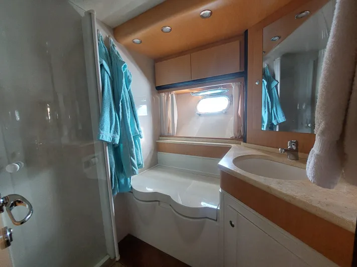 The Blv Yacht Photos Pics Sarnico 58 guest bathroom