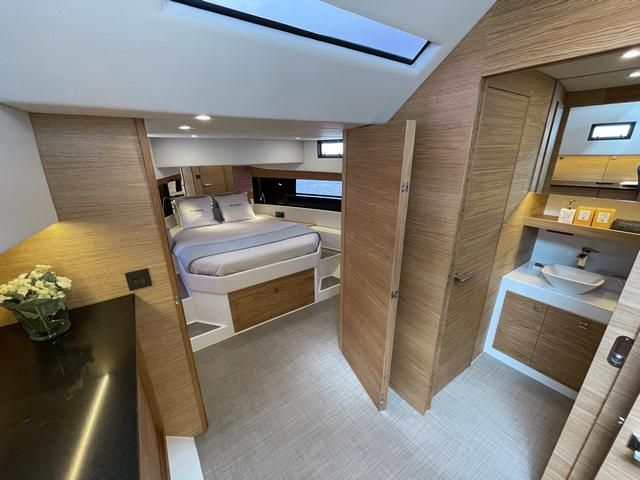 2021 De Antonio Yachts 45 