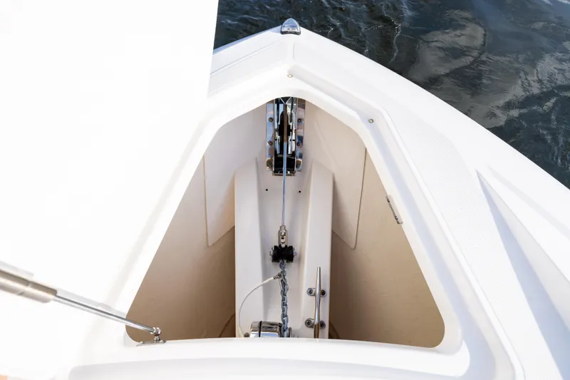 34 Tiara 2022 Yacht Photos Pics 2022 Tiara 34 LX boat anchor compartment with chain, viewed from above.