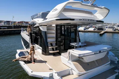 Galeon 440 Fly