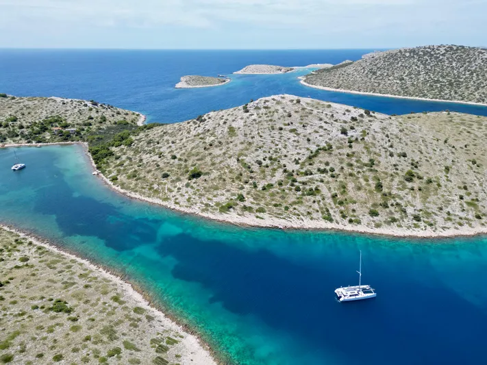 0utnumbered Yacht Photos Pics 