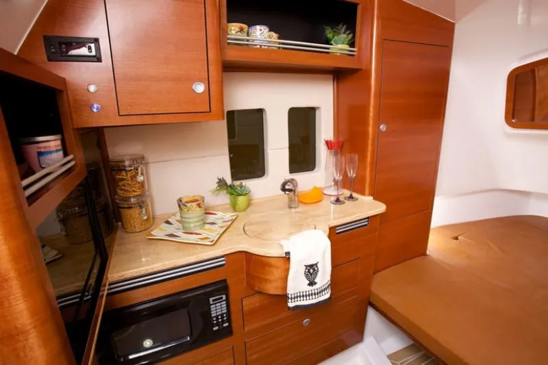  Yacht Photos Pics Manufacturer Provided Image